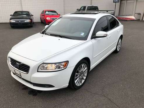 2010 Volvo S40 2.4i - cars & trucks - by dealer - vehicle automotive... for sale in Lakewood, WA