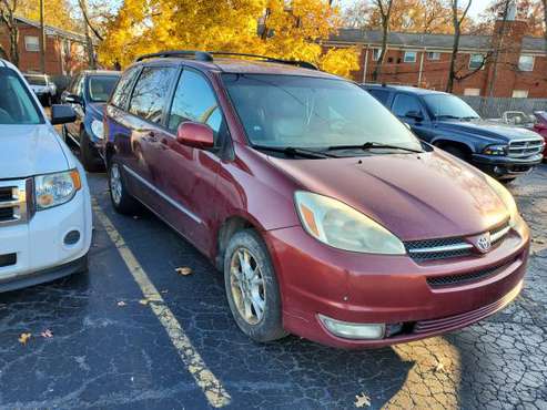 !!!!2004 TOYOTA SIENNA LE 94K NEW ENGINE!!!! - cars & trucks - by... for sale in Dearborn Heights, MI