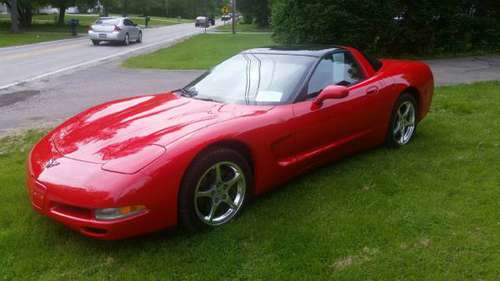 Beautiful red Corvette c5 removable glass roof for sale in Northfield, OH