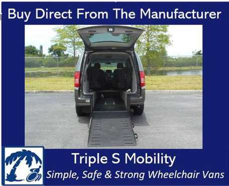 2010 Chrysler Town Country LX Wheelchair Van Handicap for sale in Pinellas Park, FL