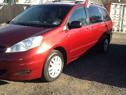 2008 Toyota Sienna - cars & trucks - by dealer - vehicle automotive... for sale in Monroe Township, NJ