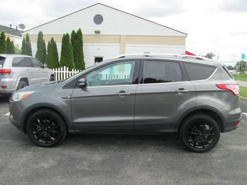 2013 Ford Escape SEL 4WD - cars & trucks - by dealer - vehicle... for sale in Westerville, OH