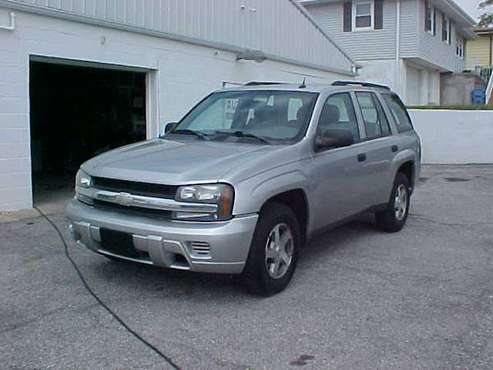 2005 chevy trailblazer ls 4x4 - - by dealer - vehicle for sale in Saint Joseph, MO