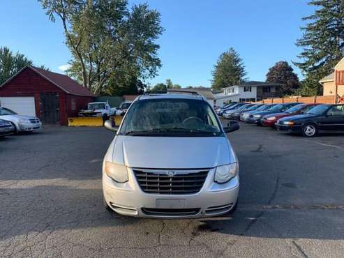2006 Chrysler Town Country LWB 4dr Touring - cars & trucks - by... for sale in East Windsor, CT