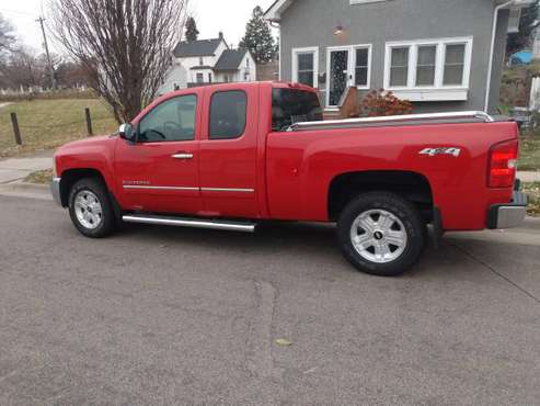 2013 Chev Silverado LT 1500 4x4 89M Red/black leather ! - cars &... for sale in Saint Paul, MN