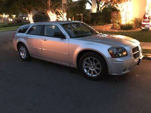2005 Dodge Magnum Excellent shape runs great - cars & trucks - by... for sale in San Mateo, CA