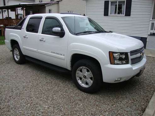 2008 chevy avalanche - cars & trucks - by owner - vehicle automotive... for sale in Daisytown, PA