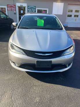 Loaded AWD 2015 Chrysler 200s - cars & trucks - by dealer - vehicle... for sale in Alplaus, NY
