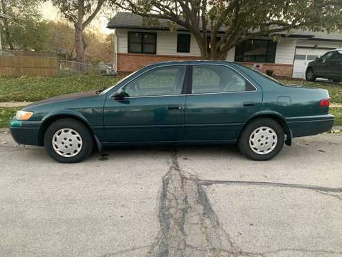 1998 Toyota Camry LE - cars & trucks - by owner - vehicle automotive... for sale in Council, NE