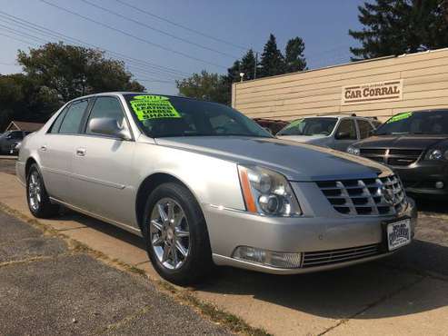 2011 CADILLAC DTS, ONLY 82K MILES, LOADED WITH OPTIONS, REMOTE START... for sale in Kenosha, WI
