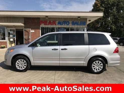 2009 *Volkswagen* *Routan* *S* - cars & trucks - by dealer - vehicle... for sale in Medina, OH