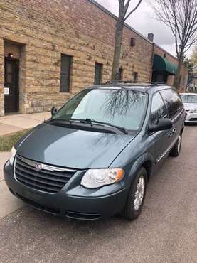 2005 Chrysler Town and Country Touring (stow-n-go) (one owner ) for sale in Saint Paul, MN