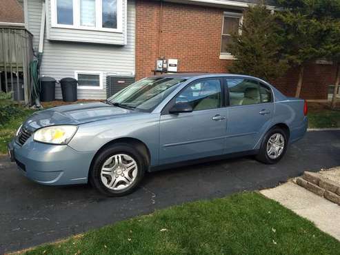 2008 CHEVROLET MALIBU - cars & trucks - by owner - vehicle... for sale in Villa Park, IL