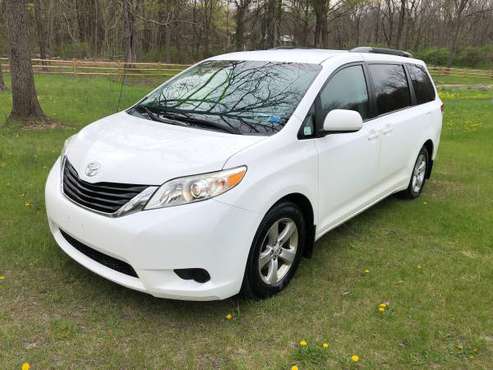 2011 TOYOTA SIENNA LE 1OWNER CLEAN CARFAX ( SOLD ) - cars & for sale in Hyde Park, NY