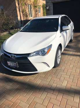 2017 Toyota Camry Hybrid LE - cars & trucks - by owner - vehicle... for sale in Lincolnwood, IL