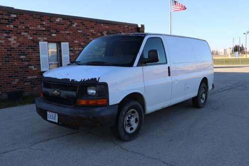 2007 Chevrolet Express Cargo Van RWD 2500 135" - cars & trucks - by... for sale in Wheeling, IL