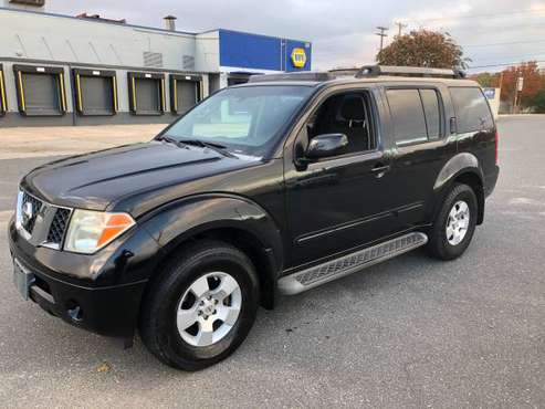 2007 Nissan Pathfinder SE 4wd $4700 - cars & trucks - by owner -... for sale in Charlotte, NC