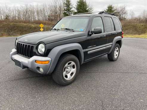 2002 Jeep Liberty 4x4 .... only 64k miles, automatic - cars & trucks... for sale in Burnt Hills, NY