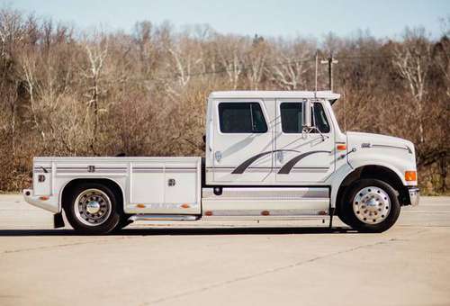 1999 INTERNATIONAL 4700 LOW MILEAGE DT530 - cars & trucks - by... for sale in Bloomington, WI