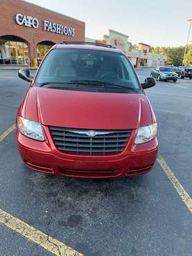 2007 Chrysler Town & Country for sale in Winder, GA
