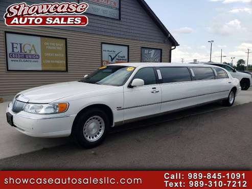 LIMO!! 2002 Lincoln Town Car 4dr Sdn Executive for sale in Chesaning, MI