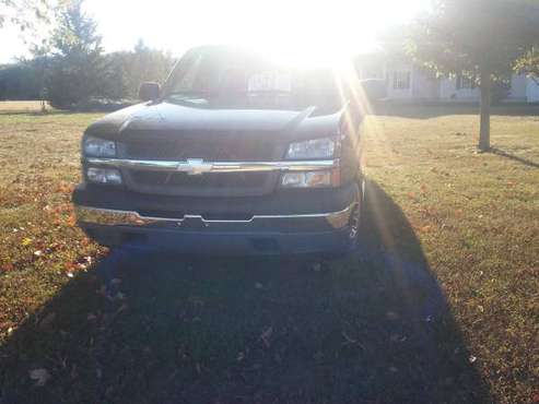 2005 Chevy pickup for sale in Clayton, DE