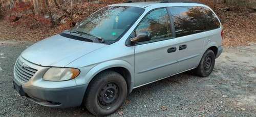 2001 Chrysler Voyager minivan - cars & trucks - by owner - vehicle... for sale in Killingworth, CT