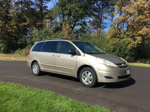2006 Toyota Sienna LE FWD for sale in Hudson, MN
