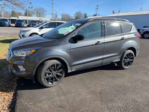 2019 FORD ESCAPE SE (A46385) - cars & trucks - by dealer - vehicle... for sale in Newton, IL