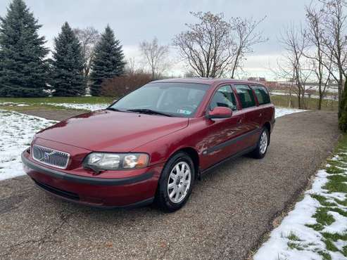 2003 Volvo V70 2.4 Wagon - cars & trucks - by owner - vehicle... for sale in Canton, OH