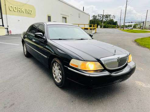 2009 Lincoln Town Car Signature LTD Black for sale in Jacksonville, FL