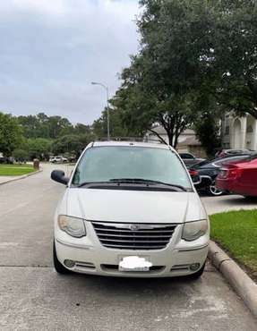 07 Chrysler Town and Country! for sale in Houston, TX