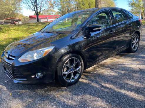 2013 Ford Focus · SE Sedan 4D ( Clean Title ) - cars & trucks - by... for sale in Duncan, SC