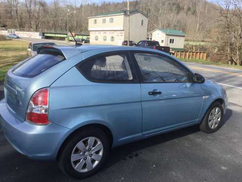 2008 Hyundai Accent - cars & trucks - by dealer - vehicle automotive... for sale in Shinnston, WV