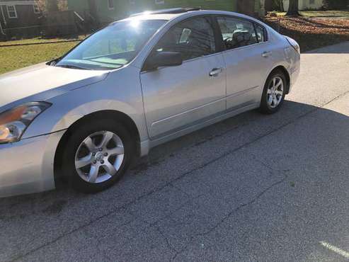 2008 Nissan altima - cars & trucks - by owner - vehicle automotive... for sale in Indianapolis, IN