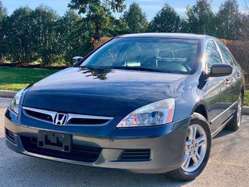 Honda Accord 1 Owner Clean Carfax! SERVICE RECORDS! - cars & trucks... for sale in Schaumburg, IL