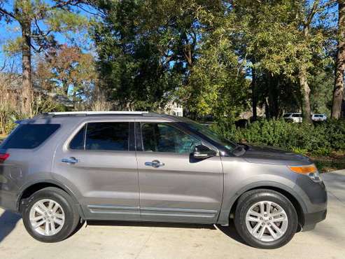 2013 Ford Explorer XLT, Great Condition - cars & trucks - by owner -... for sale in Mount Pleasant, SC