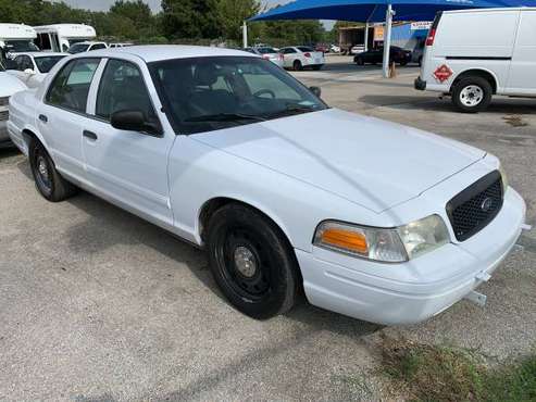 2011 Ford Crown Victoria - cars & trucks - by owner - vehicle... for sale in Fort Worth, TX