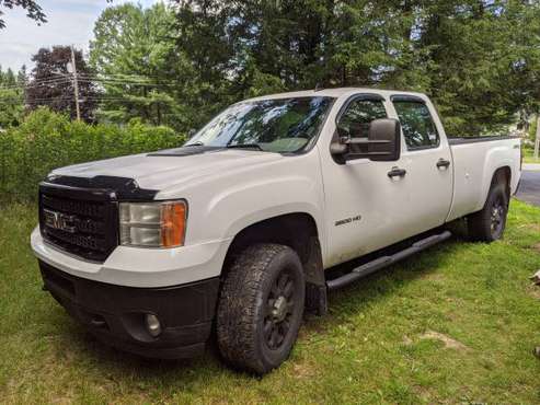 GMC 3500 HD CREW CAB 4X4 - cars & trucks - by owner - vehicle... for sale in Chateaugay, NY