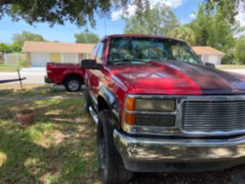 1997 chevy tahoe 1986 cutlass for sale in Spring Hill, FL