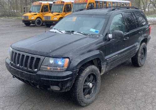 2001 Jeep Grand Cherokee Ltd V8 AWD with 305000 mi Decent! - cars & for sale in Rochester , NY