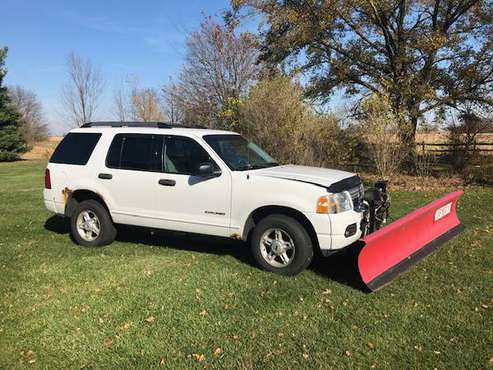 2005 ford explorer with snow plow - cars & trucks - by owner -... for sale in Manteno, IL