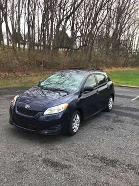 Toyota Matrix - Manual Transmission - cars & trucks - by owner -... for sale in Allentown, PA