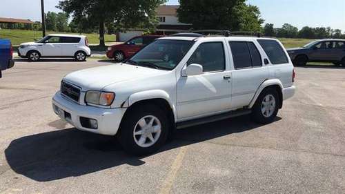 2001 Nissan Pathfinder 4x4 4WD LE SUV - - by dealer for sale in Cleves, OH