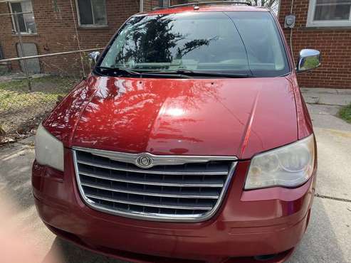 2009 Chrysler town and country for sale in Oak_Park, MI