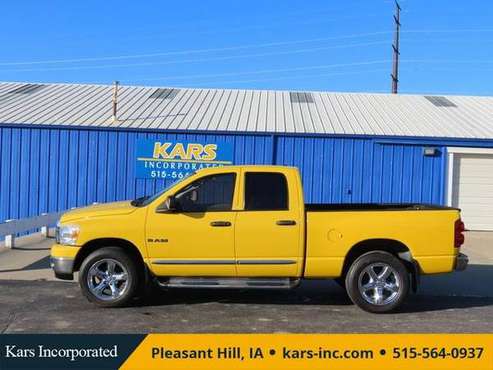 2008 Dodge Ram 1500 ST 4WD Quad Cab - cars & trucks - by dealer -... for sale in Pleasant Hill, IA