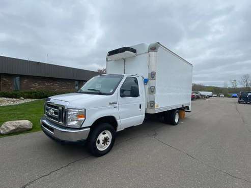 2014 Ford E-350 14 Box Truck REFRIGERATION UNIT 131K MILES for sale in Swartz Creek,MI, OH