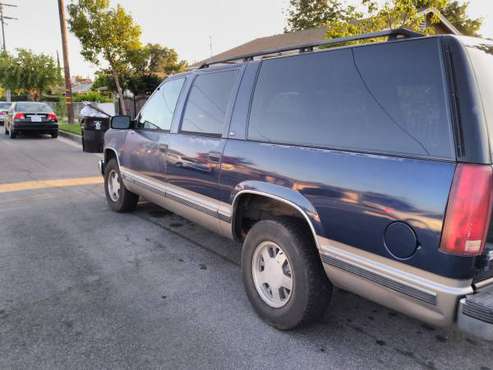 1999 GMC Suburban - cars & trucks - by owner - vehicle automotive sale for sale in Baldwin Park, CA