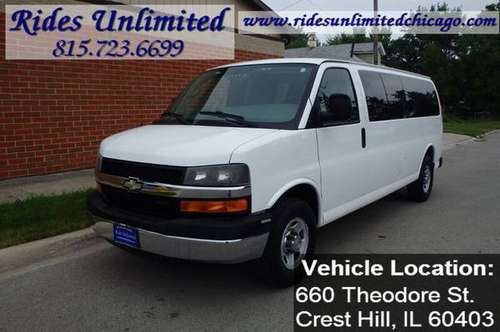 2010 Chevrolet Express Passenger LT 3500 for sale in Crest Hill, IL