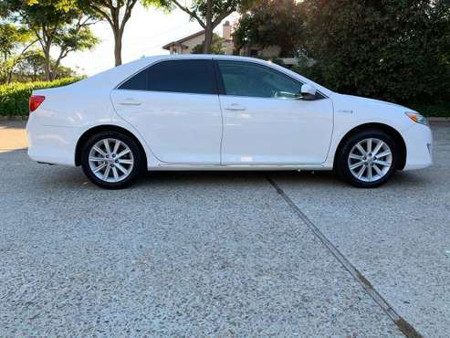 2012 Toyota Camry Hybrid XLE like new for sale in Solana Beach, CA